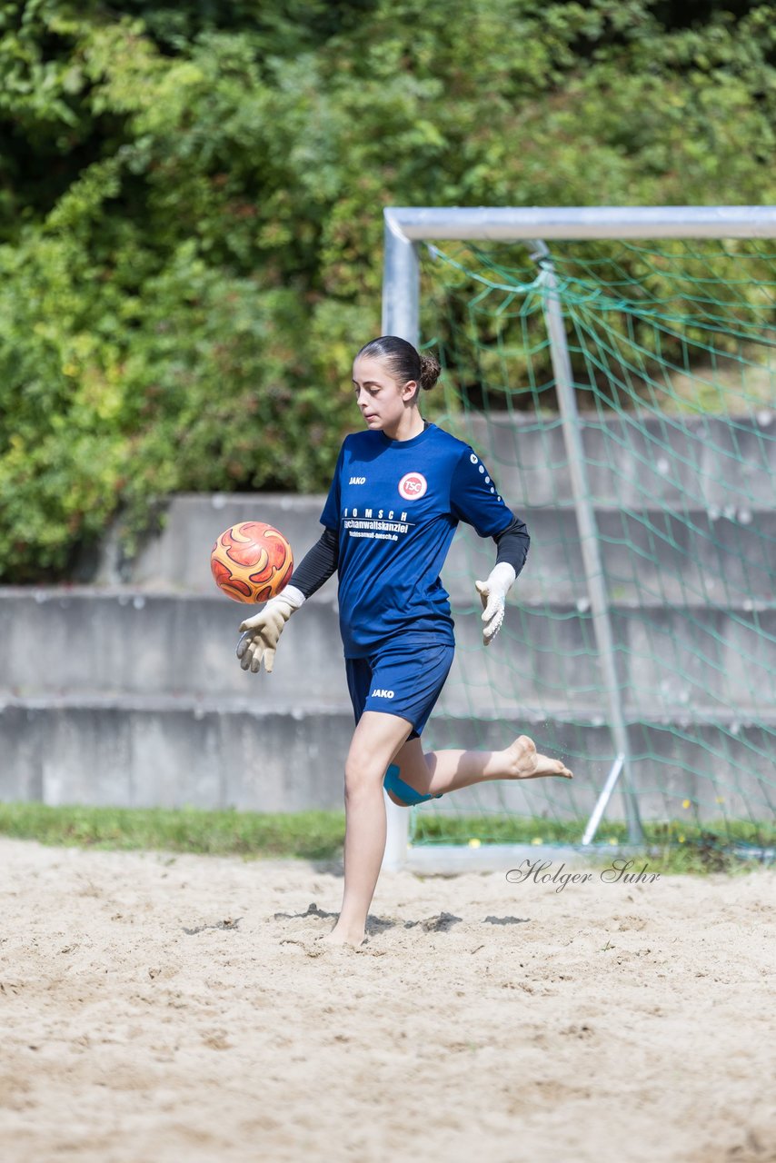 Bild 70 - wBJ/wCJ Beachsoccer Cup